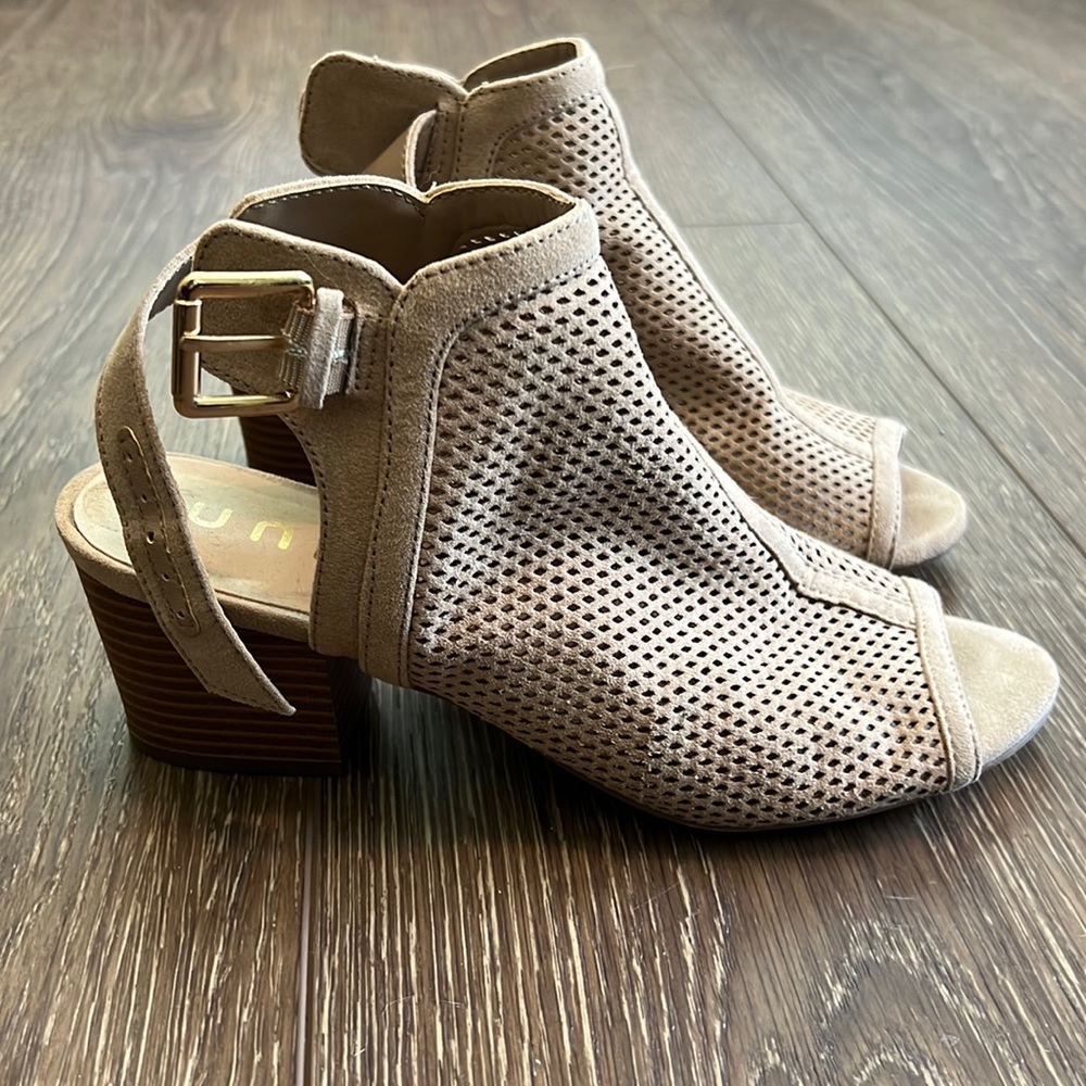 Unisa Heeled Bootie Open Toe with Cutouts Tan Size 7